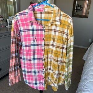 Multicolored plaid button up size small women boutique shirt